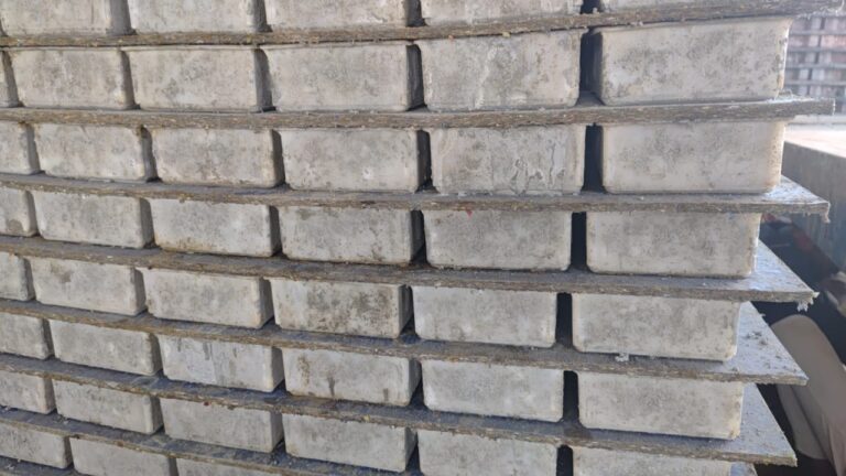 plastic pallets for concrete bricks