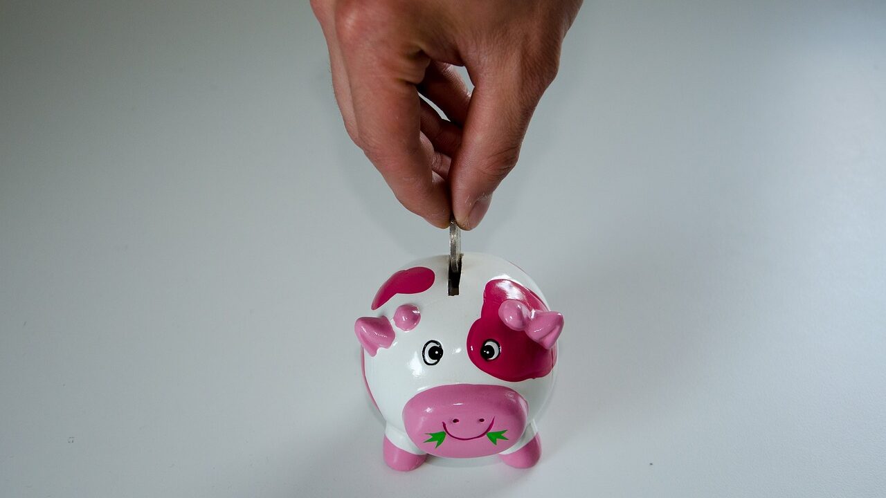 savings with plastic shuttering