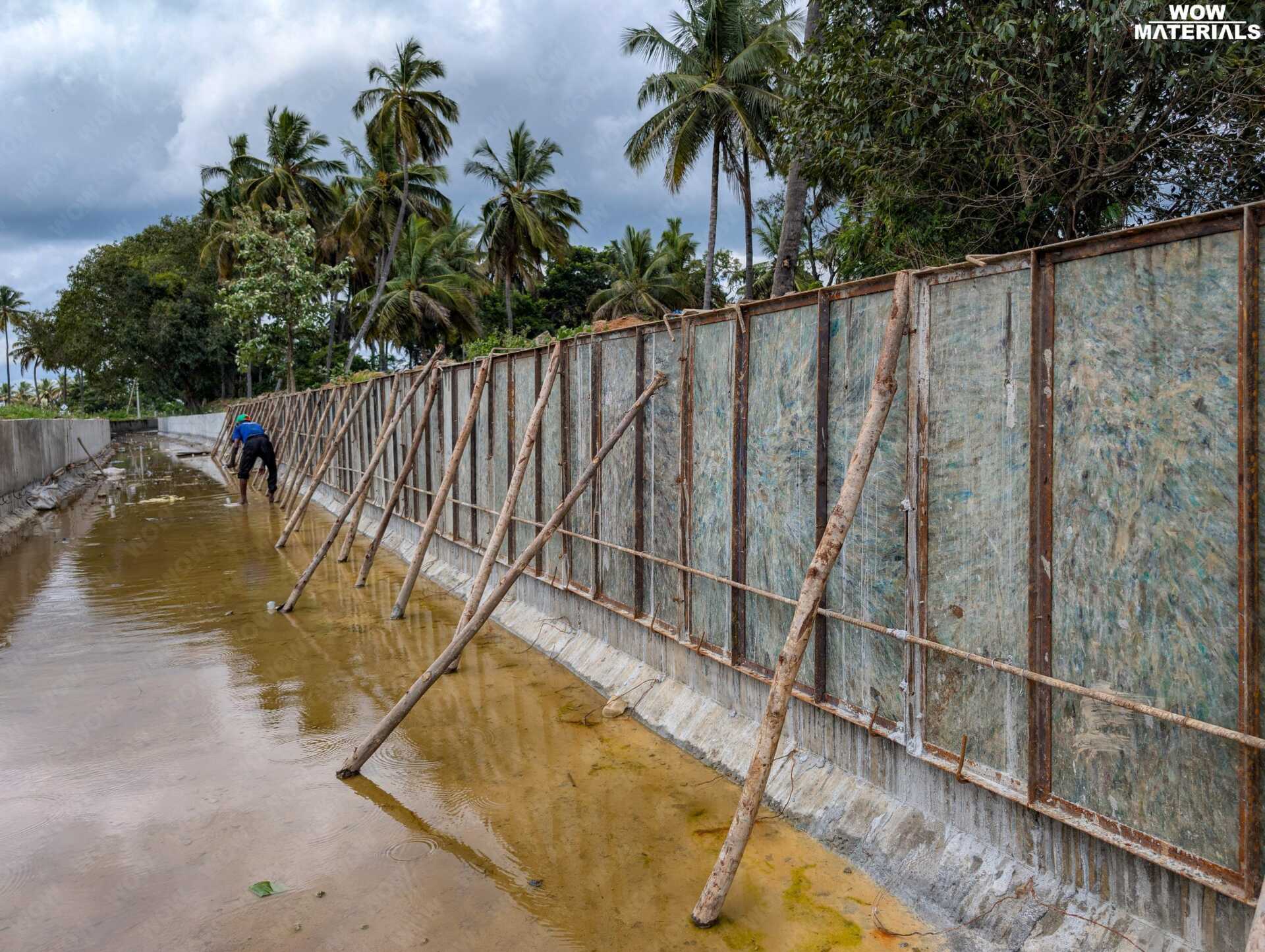 Concrete retaining wall after formwork removal